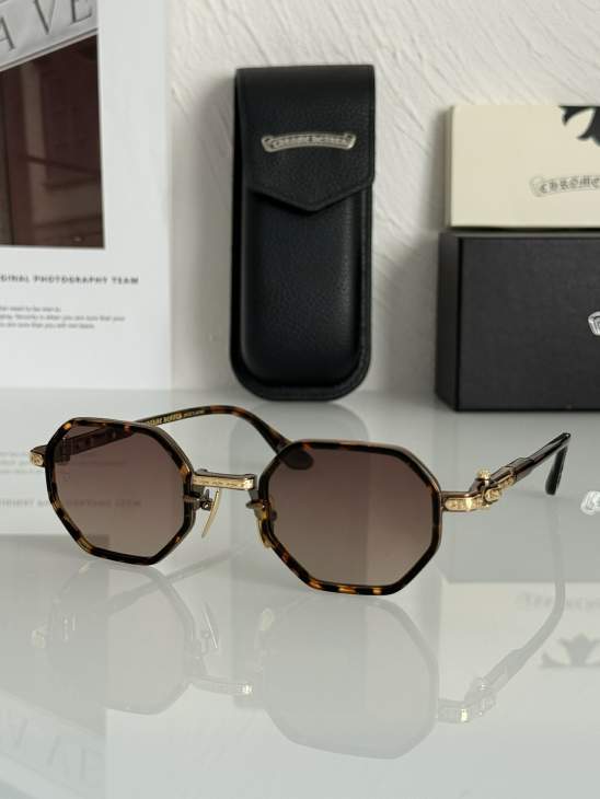 Picture of Chrome Hearts Sunglasses _SKUfw73376307fw